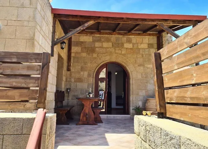 Shades Of Wood Old Town Lejlighed Rhodes City