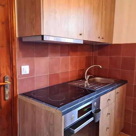 Shades Of Wood Old Town شقة *