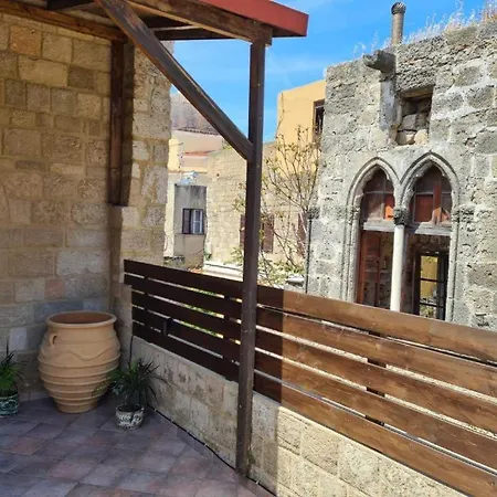 דירה Shades Of Wood Old Town