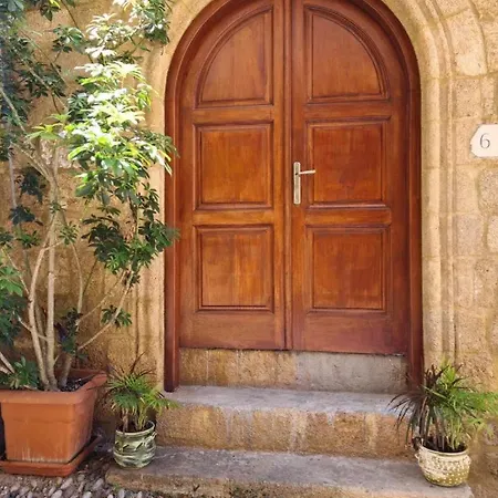 Shades Of Wood Old Town شقة *